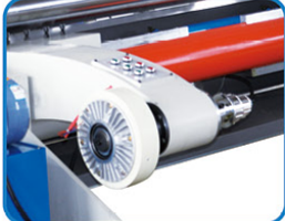 TF-1600C 全自动高速分切机